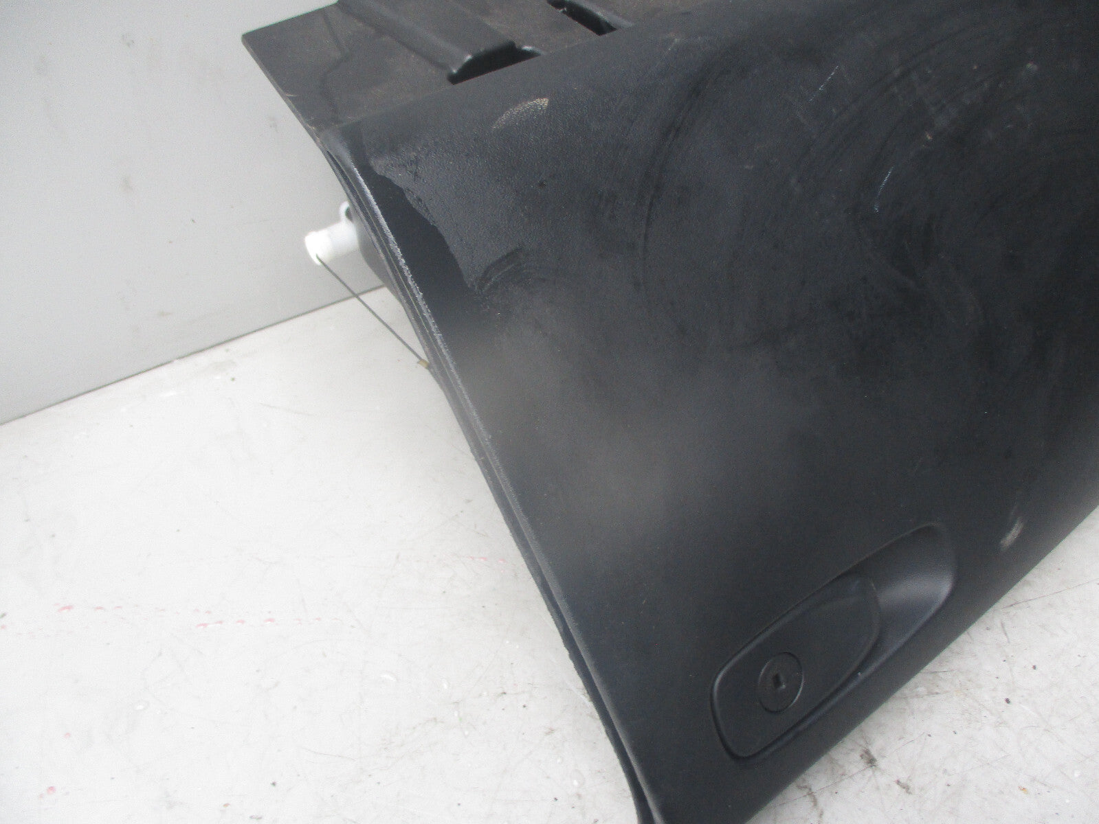 VOLVO V40 2013 MK2 GLOVE BOX 31393634
