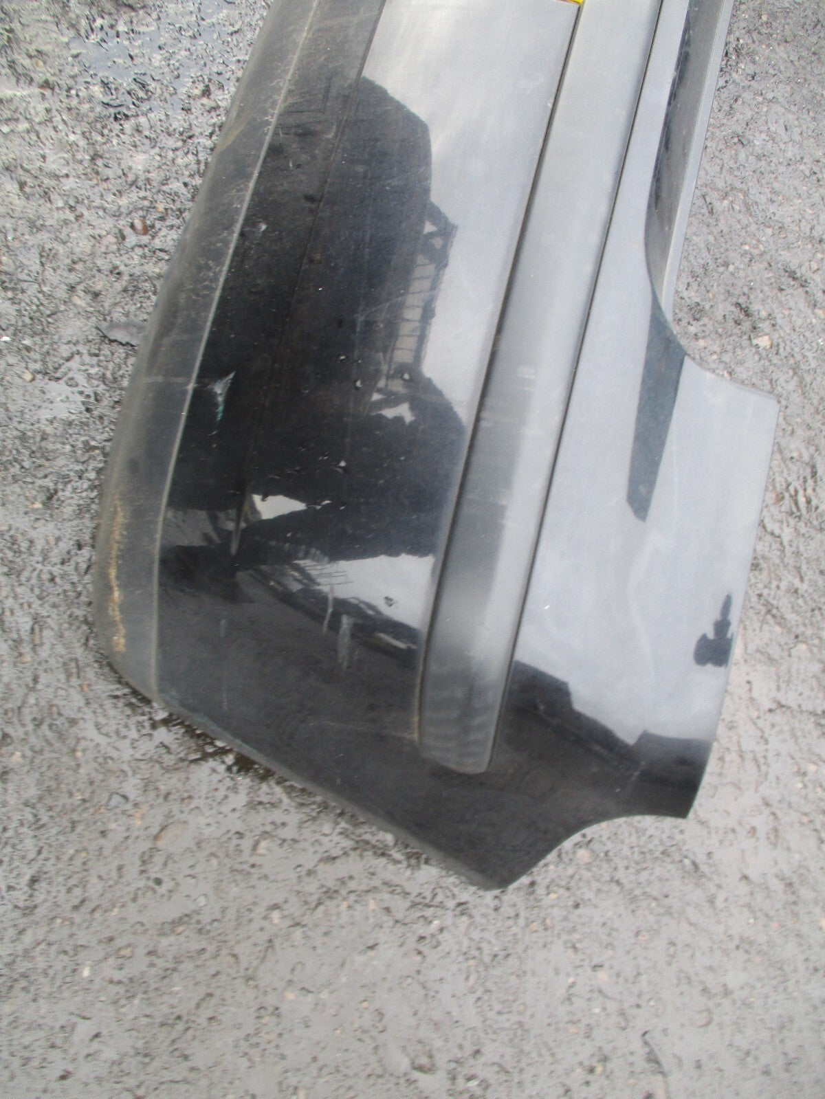 VW VOLKSWAGEN POLO MK4 2005 5 DOOR REAR COMPLETE BUMPER BLACK