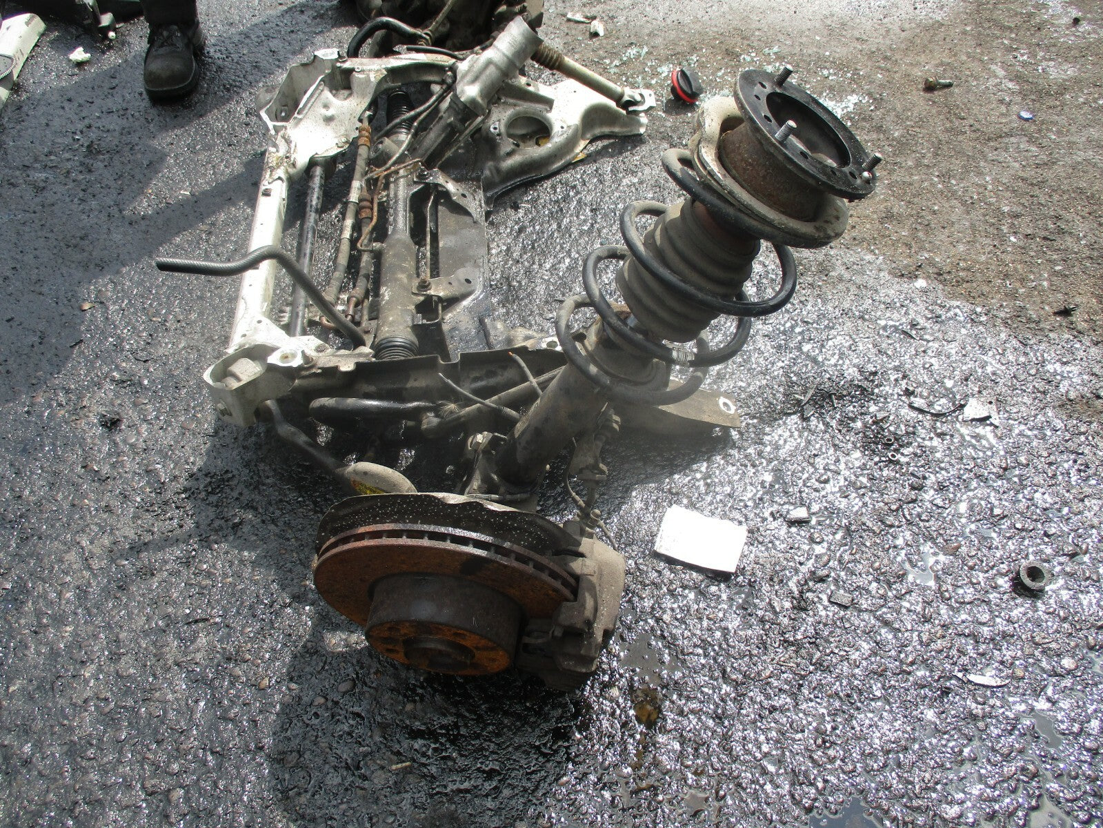 BMW 3 SERIES E90 2.0 DIESEL COMPLETE FRONT CRADLE WITH LEGS SPRINGS 6771178