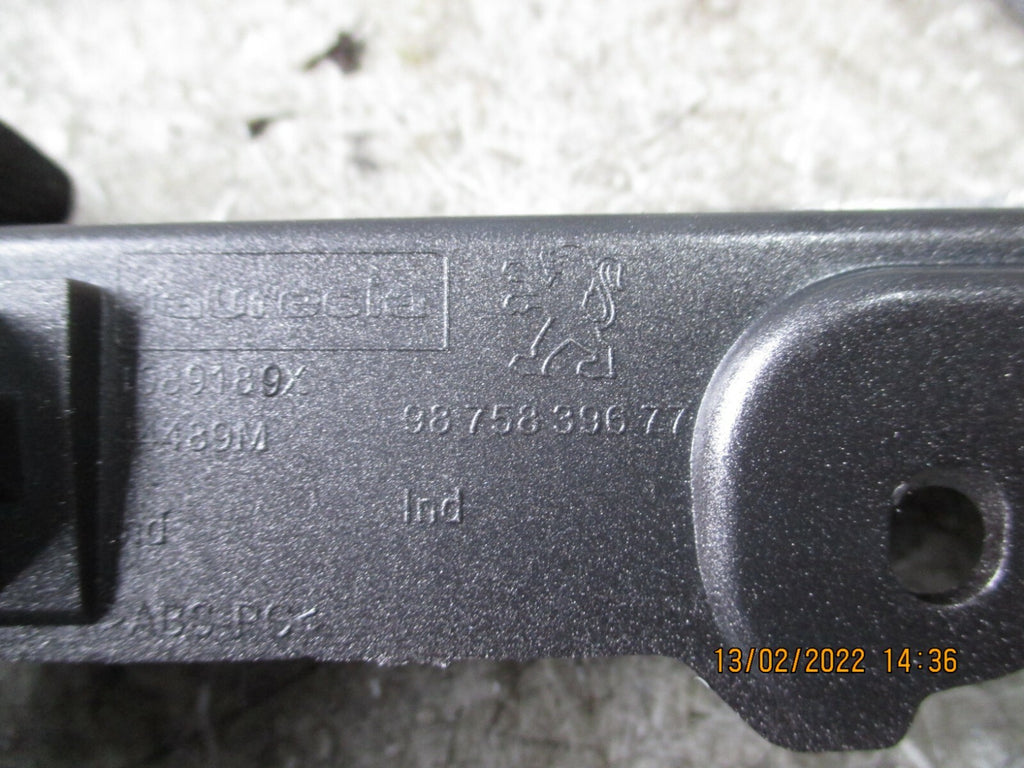 PEUGEOT 2008 2014 MK1 CENTRE DASHBOARD TRIM SURROUND WITH AIR VENTS 9875839677