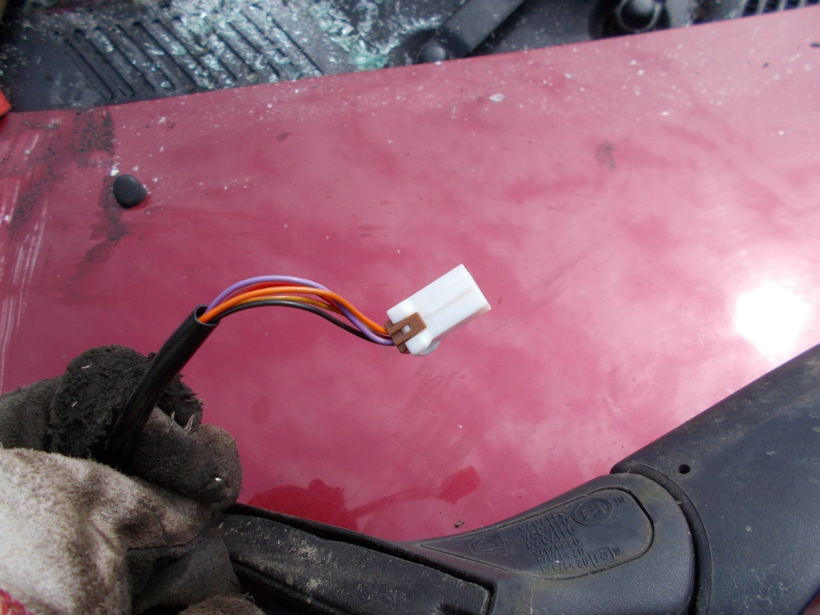 VOLVO S40 OS/ DRIVER SIDE ELECTRIC WING MIRROR 0117373