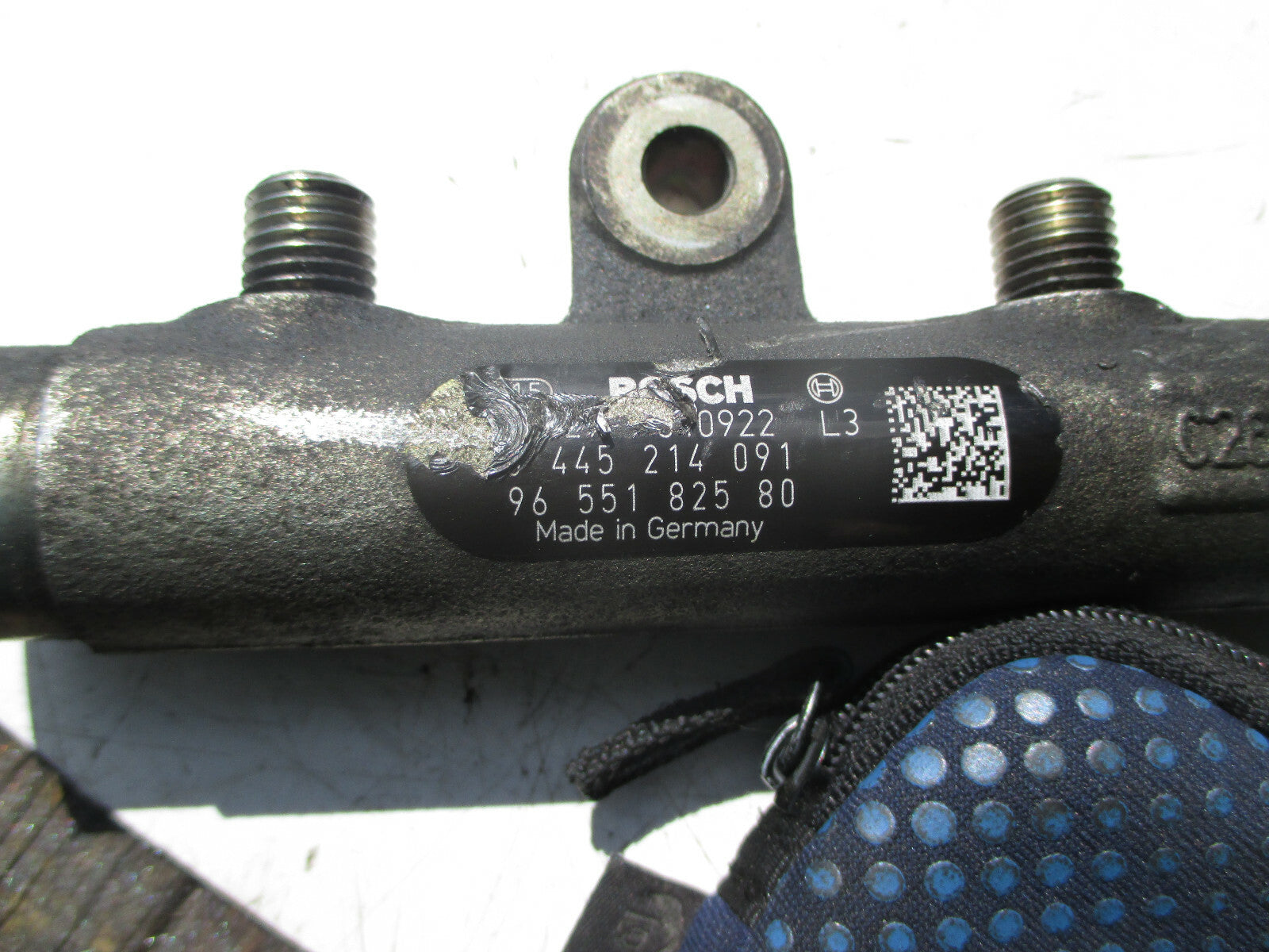 PEUGEOT 206 2003 DIESEL FUEL INJECTOR RAIL WITH SENSOR INJECTORS 9655182580