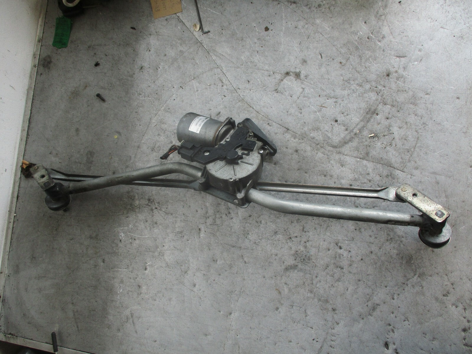 MERCEDES SPRINTER W906 MK2 FRONT WIPER MOTOR & LINKAGE
