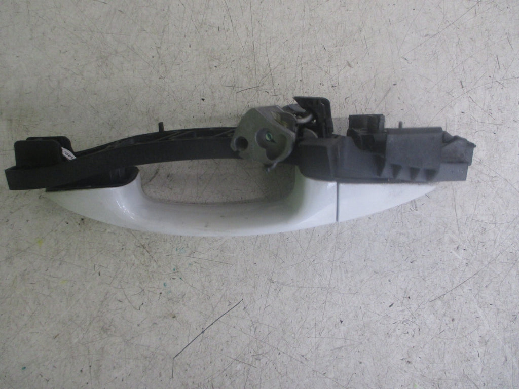 FORD KA+ MK3 2018 NSR PASSENGER SIDE DOOR HANDLE WHITE