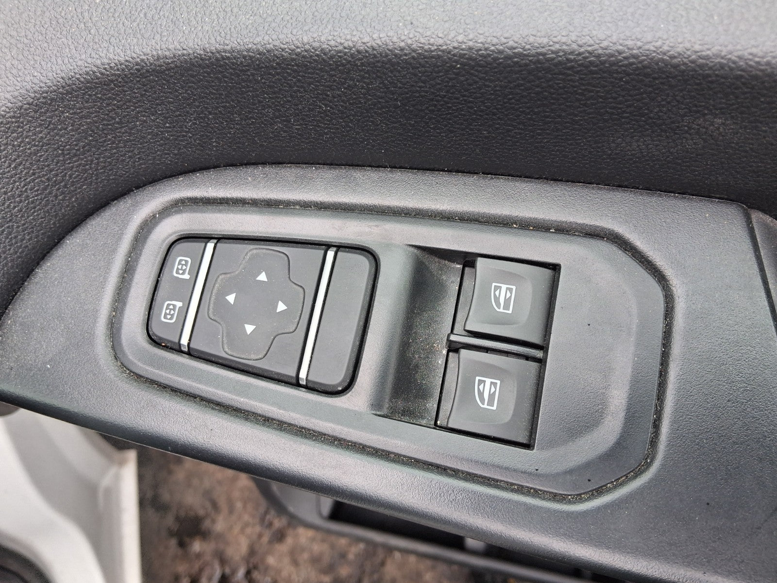 2024 RENAULT TRAFIC X82 MK3 OS DRIVER SIDE FRONT WINDOW CONTROL SWITCH