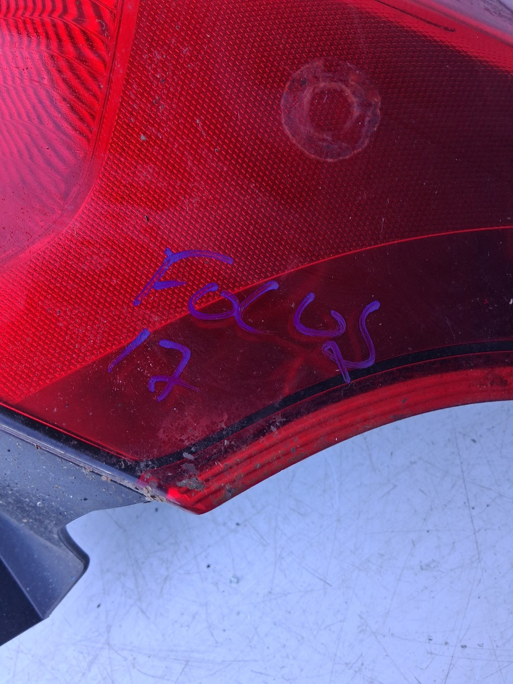 2017 FORD FOCUS NSR NEAR LEFT PASSENGER SIDE REAR TAIL LIGHT E1EB13405BC