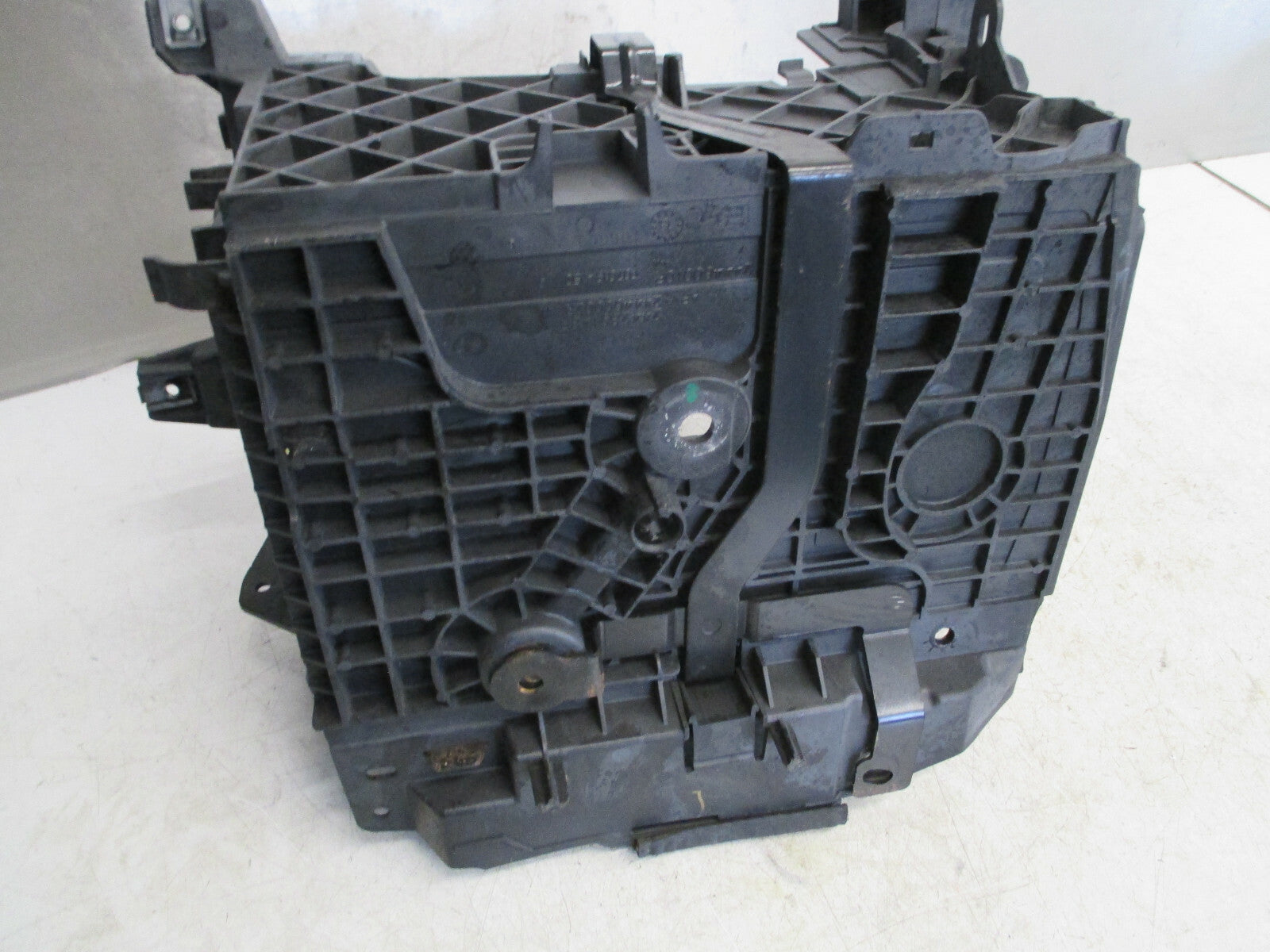 RENAULT MEGANE MK3 2013 BATTERY BOX TRAY SUPPORT CRADLE TIE DOWN 244289148R