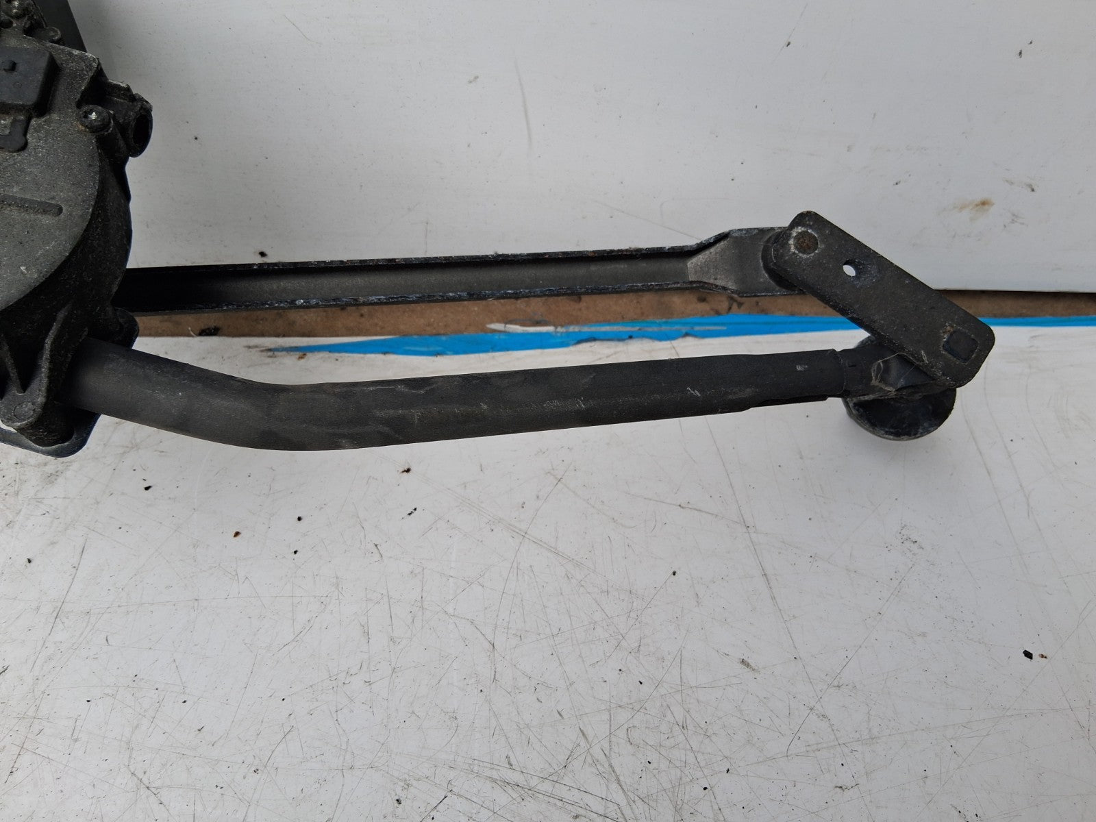 2016 MERCEDES SPRINTER W906 FRONT WINDSCREEN WIPER MOTOR LINKAGE 405147