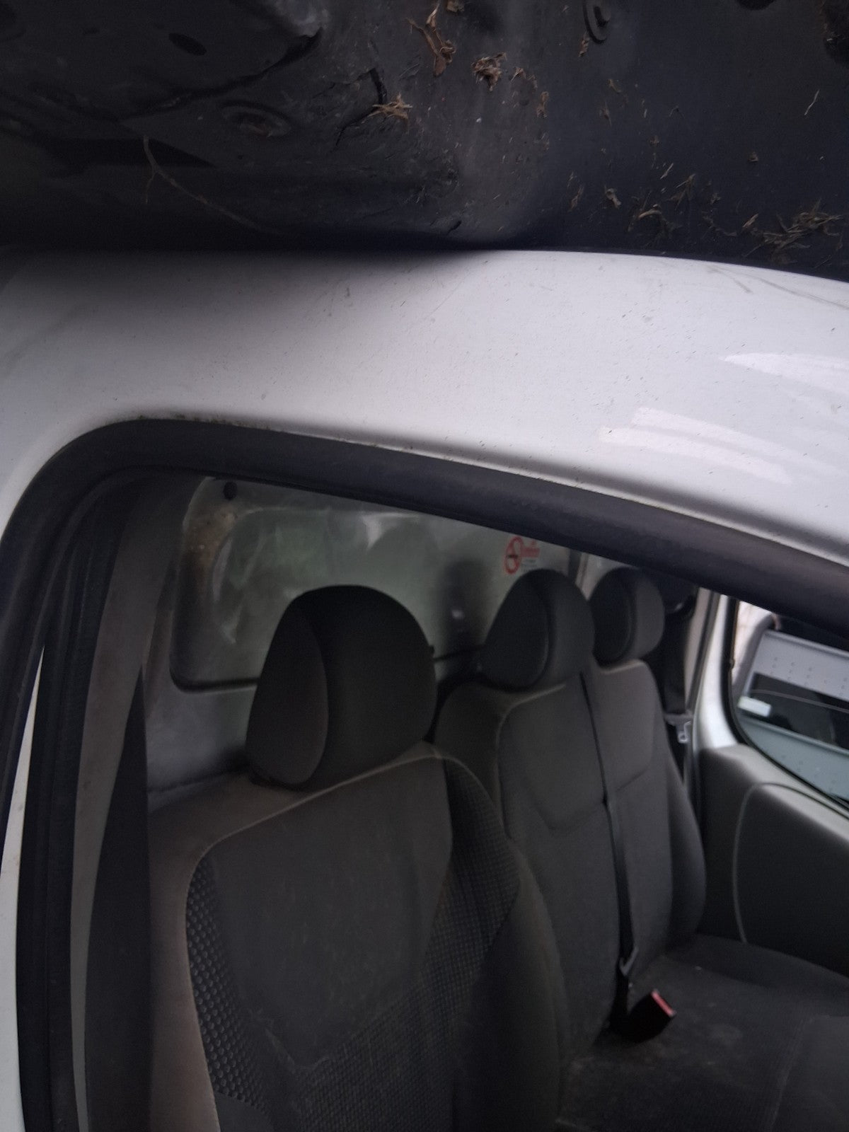 2014 VAUXHALL VIVARO MK1 OSF DRIVER SIDE FRONT RIGHT BARE DOOR WHITE