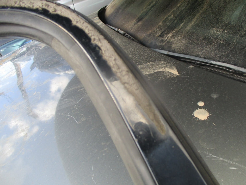 1994 TOYOTA LUCIDA ESTIMA NSF PASSENGER SIDE FRONT DOOR COMPLETE