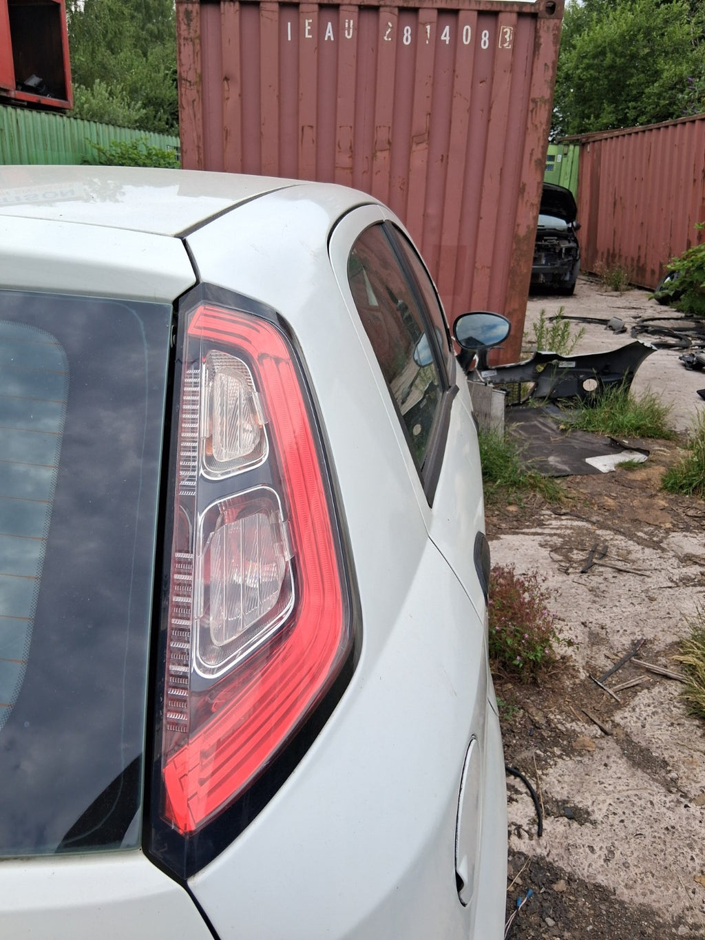 2014 FIAT PUNTO FACELIFT MK3 OSR DRIVER SIDE REAR RIGHT TAIL LIGHT