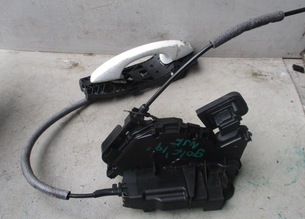 2019 VW GOLF MK7 NSF PASSENGER SIDE FRONT DOOR LOCK MECH & HANDLE  5N0837017E