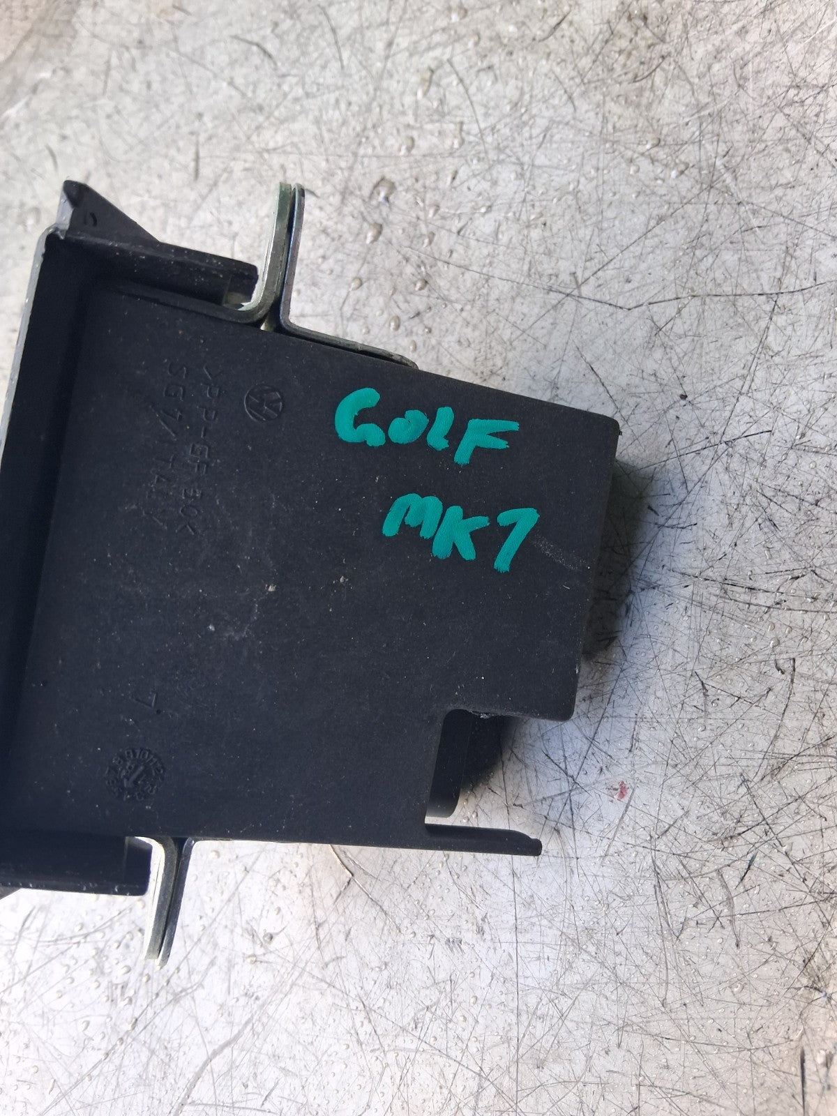 2015 VW VOLKSWEN GOLF MK7 TAILGATE BOOT LID LOCK LATCH CATCH MECHANISM 5G6827505