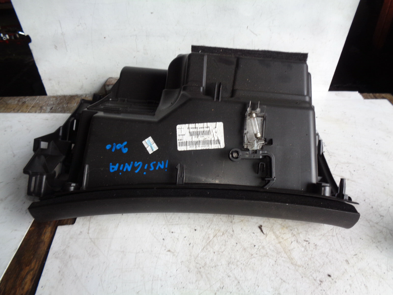VAUXHALL INSIGNIA A 2012 2.0 DIESEL NS PASSENGER SIDE GLOVE BOX 13273294