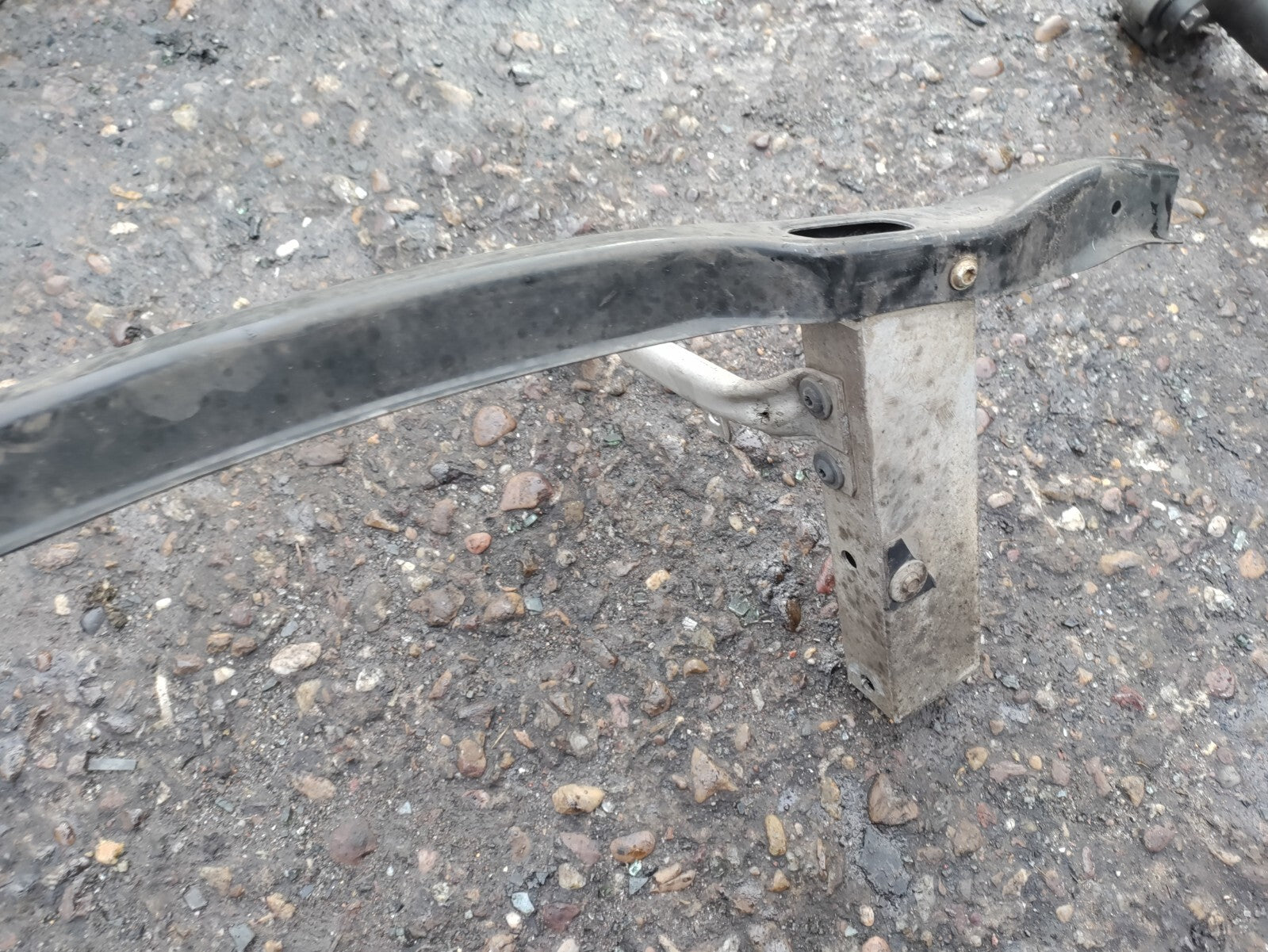 2012 BMW 5 SERIES F10 FRONT BUMPER REINFORCEMENT CRASH BAR
