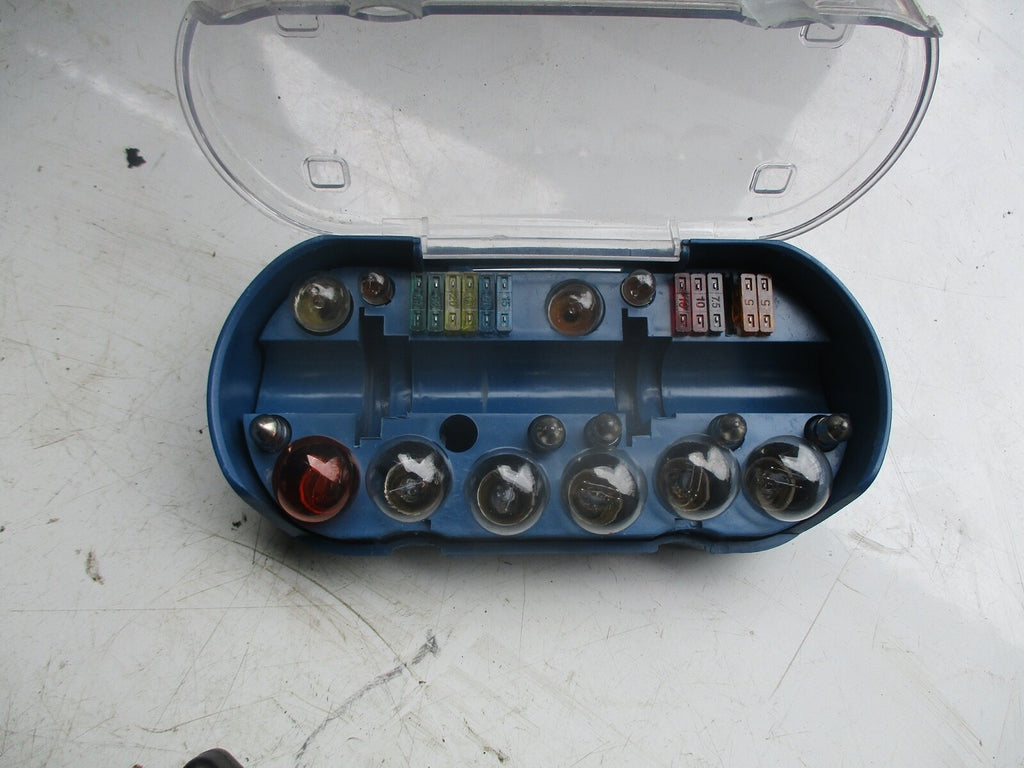 REPLACEMENT LIGHT BULB FUSES 00940 12V