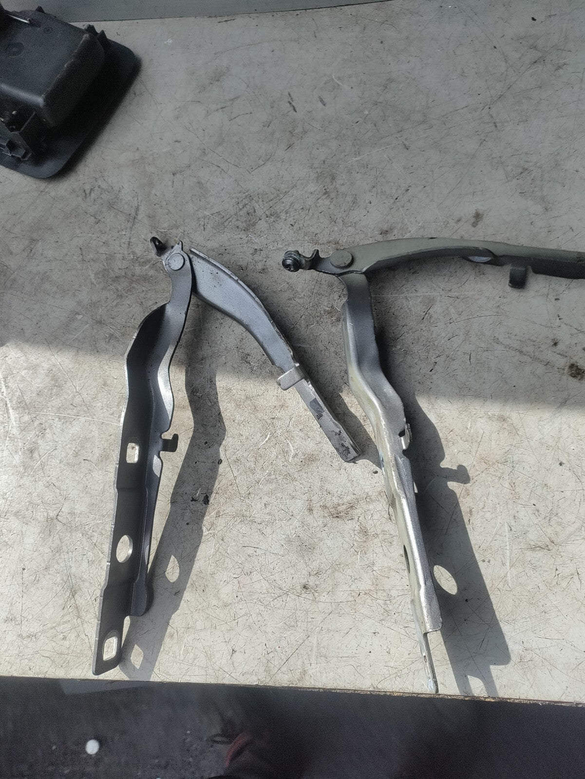 2019 CITROEN C4 CACTUS BONNET HINGE PAIR