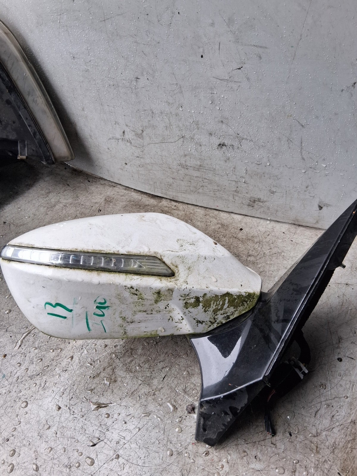 2013 KIA DRIVER SIDE WING MIRROR CONTROL SWITCH A045611