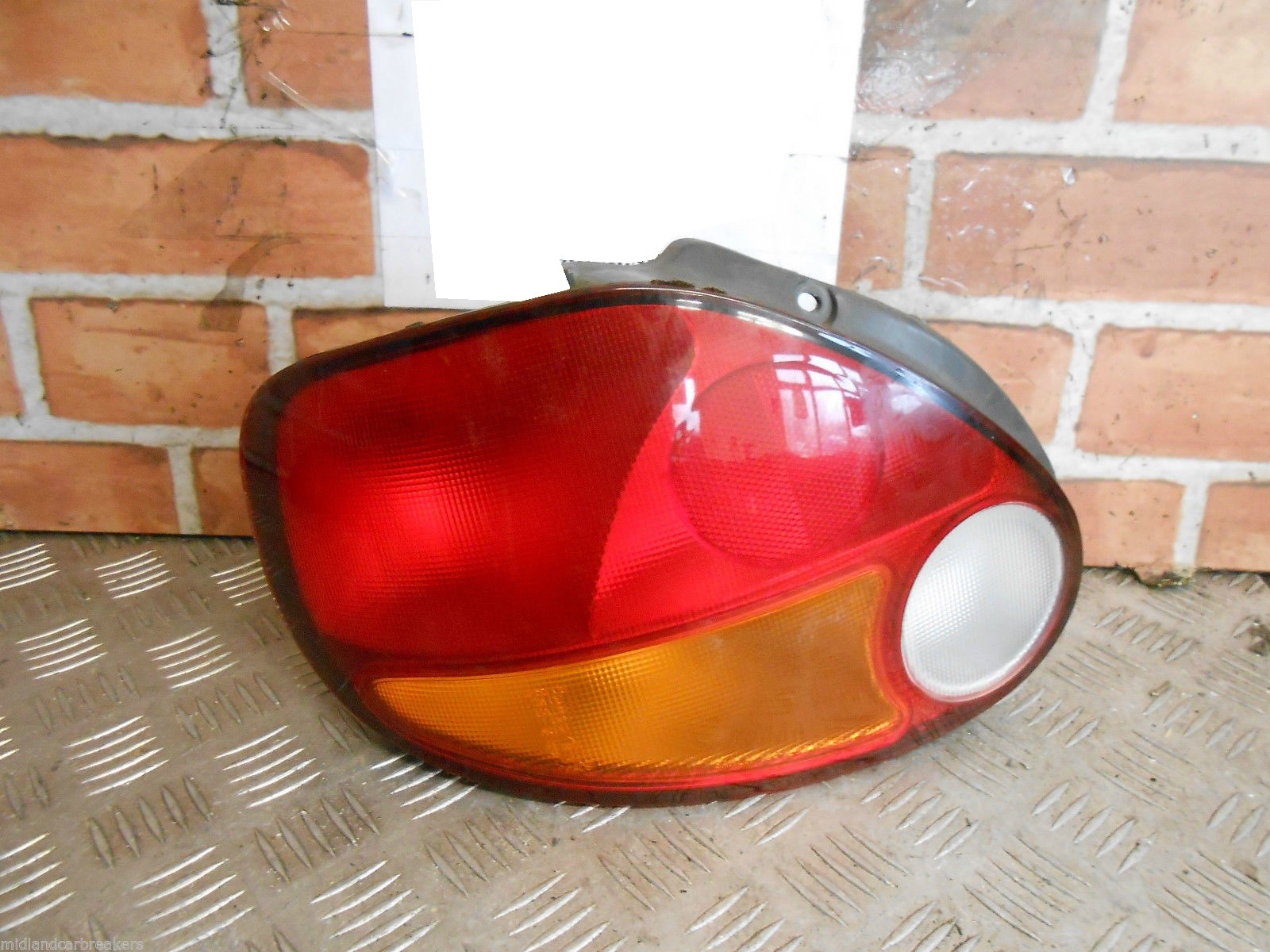 DAEWOO MATIZ 1999 NSR PASSENGER SIDE REAR BRAKE TAIL LIGHT CLUSTER 03-2050-4239