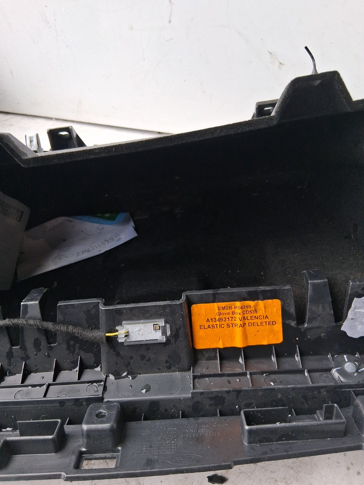 2019 FORD GALAXY MK4 NSF NEAR LEFT PASSENGER SIDE GLOVE BOX STORAGE EM2A15A563
