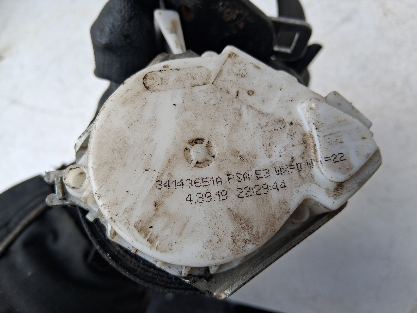 CITROEN C4 CACTUS MK1 NSR REAR PASSENGER LEFT SIDE SEATBELT 34143651A