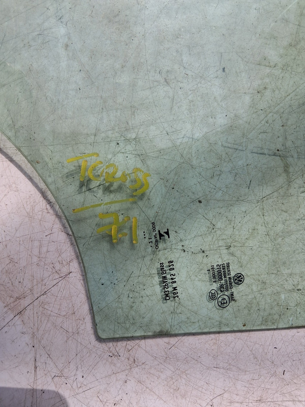 2021 VW VOLKSWAGEN T CROSS OSR DRIVER SIDE REAR RIGHT WINDOW GLASS 2GM845026