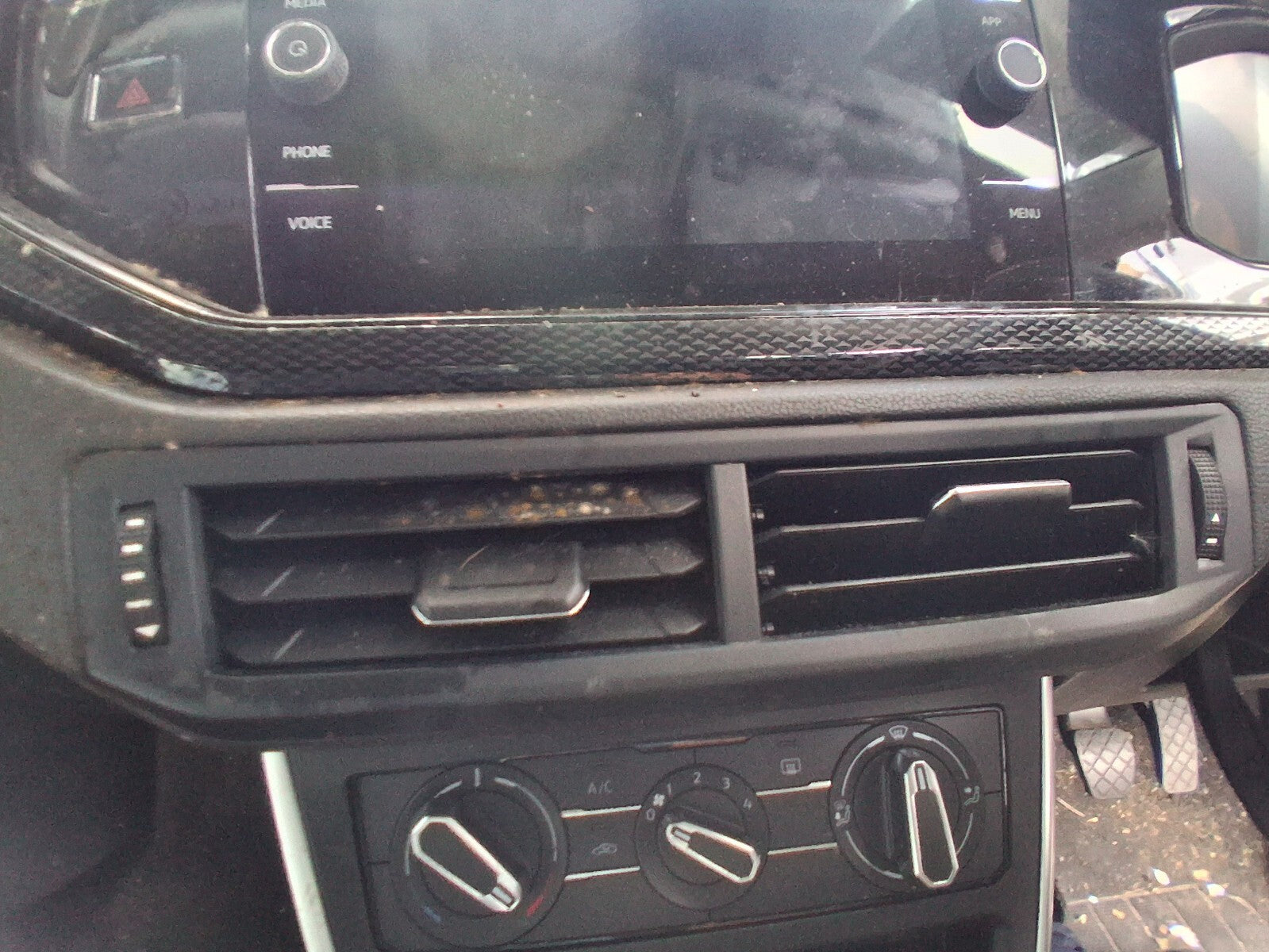 2024 VW VOLKSWAGEN POLO MK6 FACELIFT CENTRE DASHBOARD FRONT AIRVENT