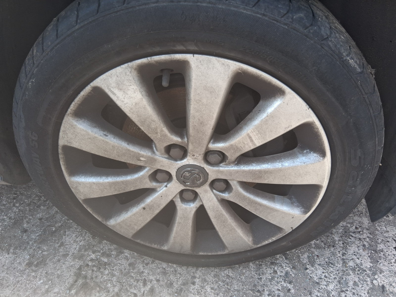 2013 VAUXHALL ASTRA J ESTATE 17 INCH ALLOY WHEEL WITH TYRE 225/50R17