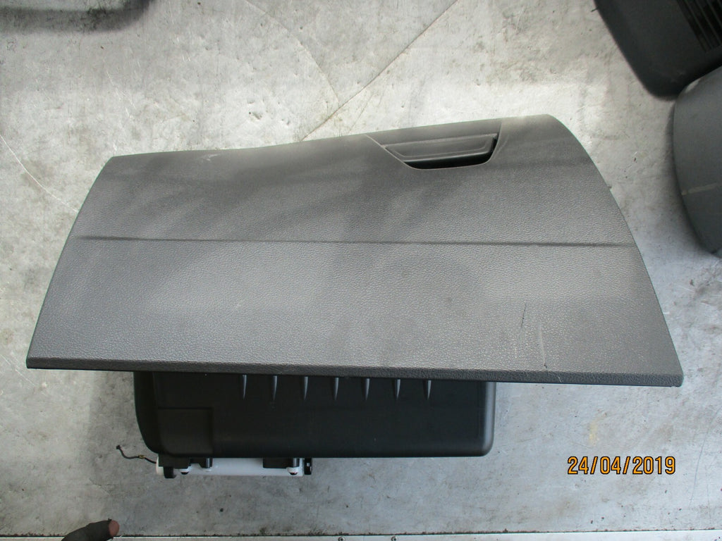 FORD FOCUS C346 (MK3) FACELIFT GLOVE BOX COMPARTMENT F1EBA06044