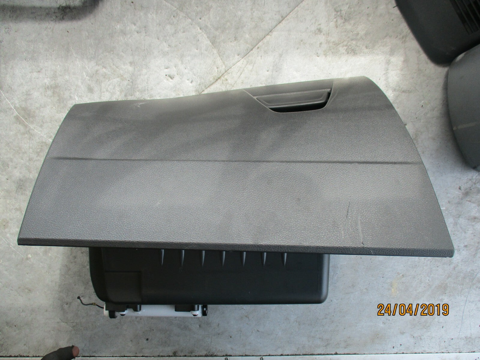 FORD FOCUS C346 (MK3) FACELIFT GLOVE BOX COMPARTMENT F1EBA06044