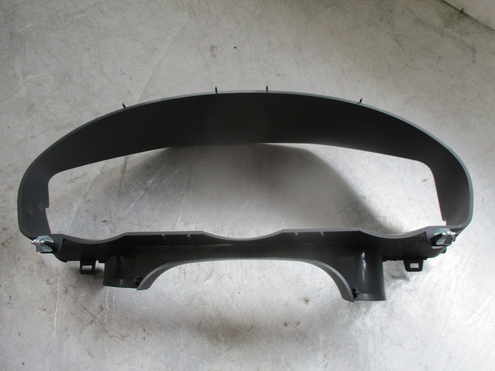 MERCEDES E CLASS W212 INSTRUMENT SPEEDO HOOD COVER SURROUND PLASTIC TRIM