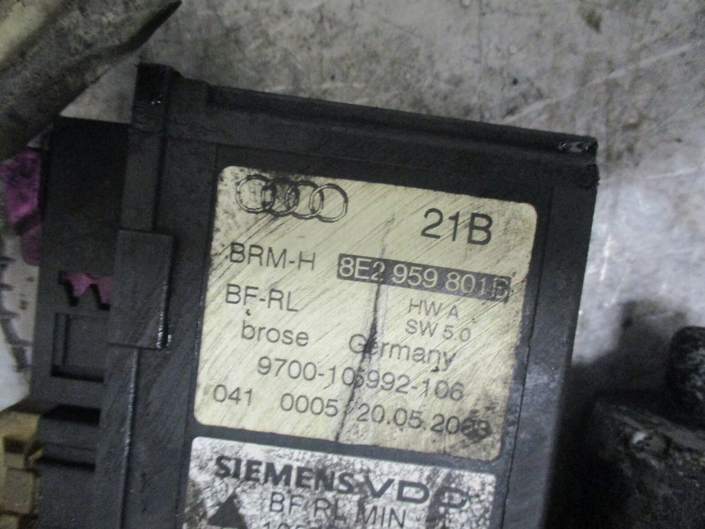 AUDI A4 B6 NSF PASSENGER SIDE FRONT WINDOW MOTOR WITH MODULE 8E2959801B