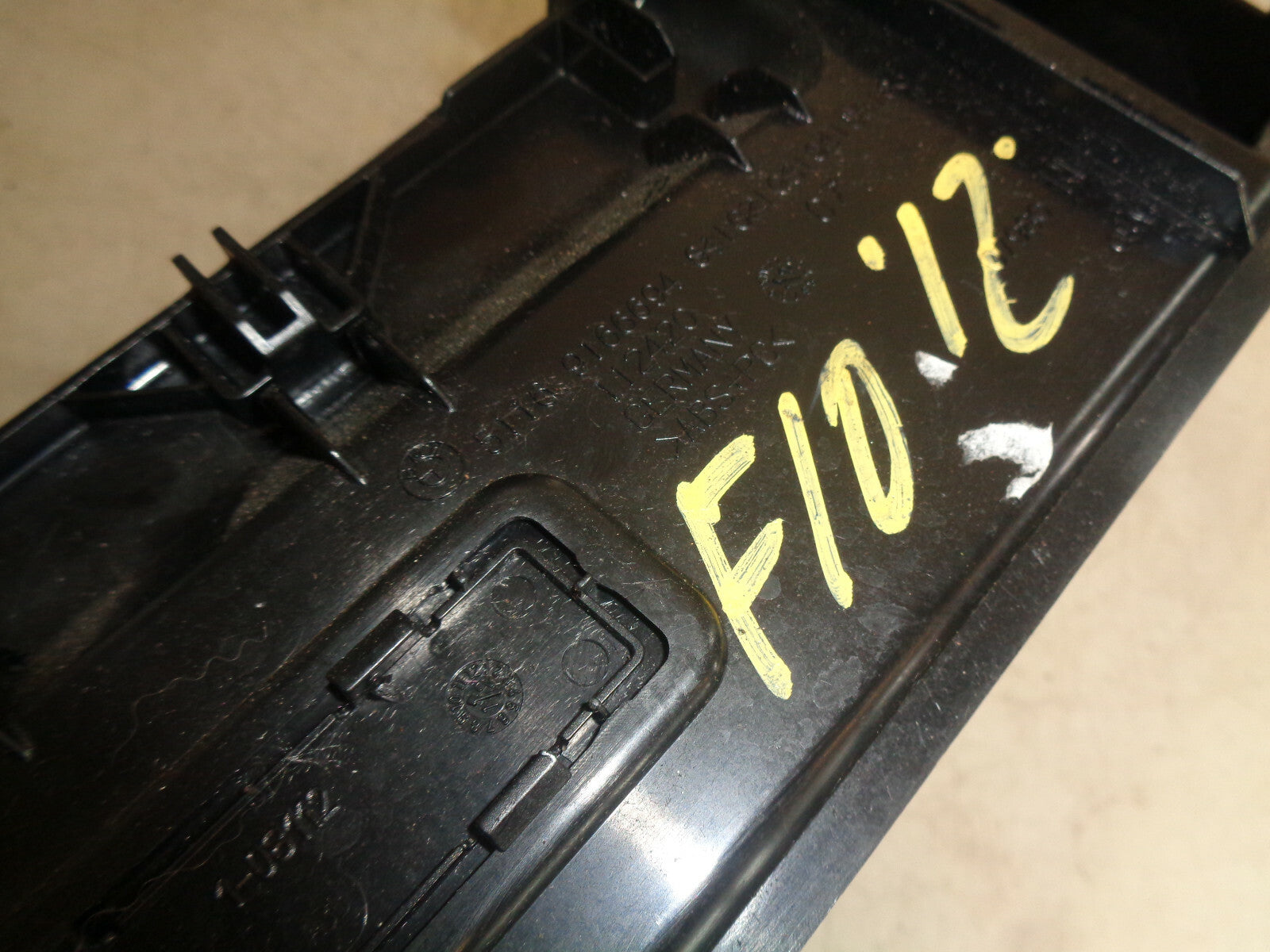 BMW 5 SERIES F10 2012 BLACK GLOVEBOX COMPARTMENT 9166694