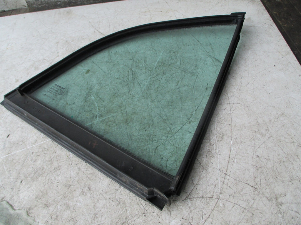 HONDA ACCORD MK6 OSR DRIVER SIDE REAR QUARTER WINDOW GLASS