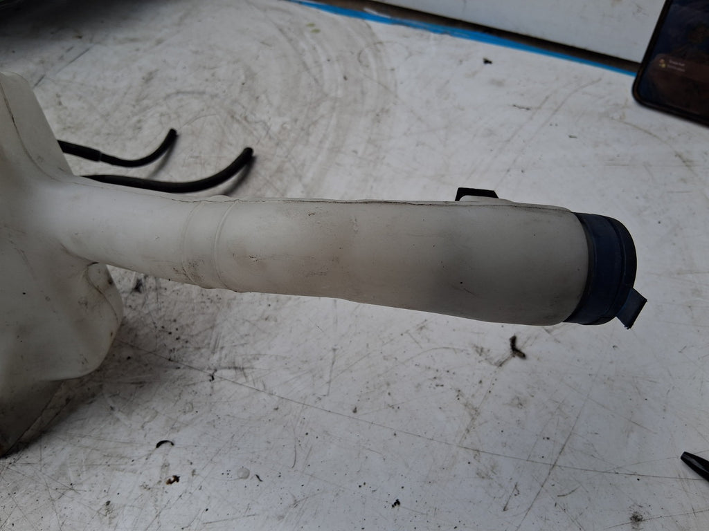 2010 FIAT 500 LOUNGE MK1 FRONT WINDSCREEN WASHER BOTTLE TANK RESERVOIR