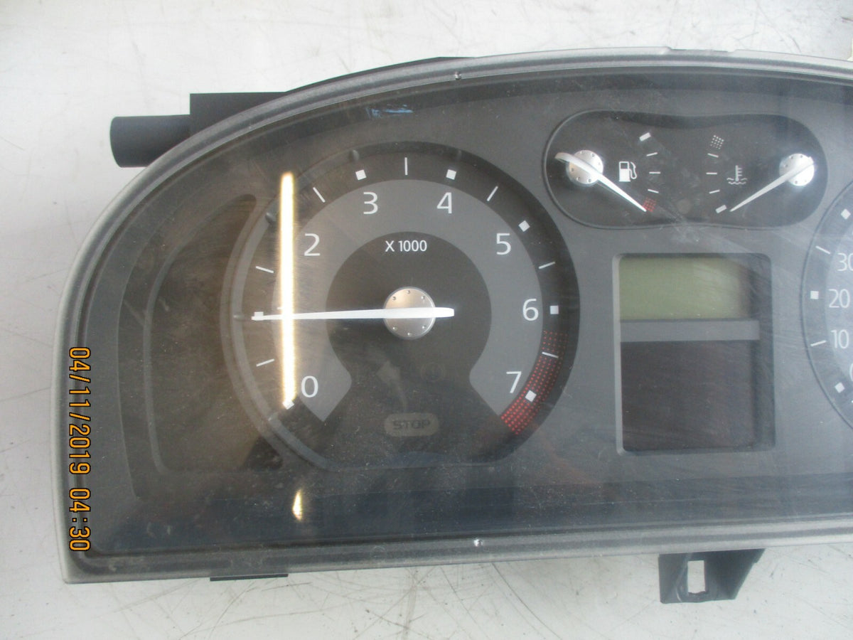 RENAULT LAGUNA MK2 2005 2.0 PETROL AUTOMATIC SPEEDO CLOCKS DIALS 8200291329