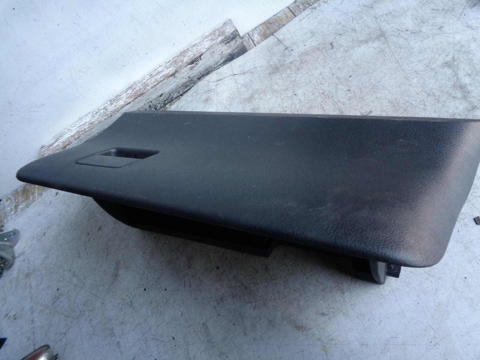 TOYOTA YARIS 2013 MK3 GLOVE BOX COMPARTMENT BOX