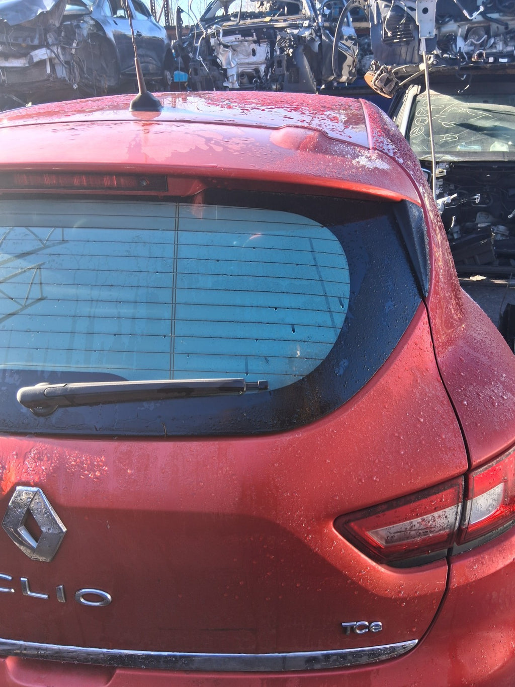 2013 RENAULT CLIO X98 MK4 REAR BARE TAILGATE BOOTLID RED