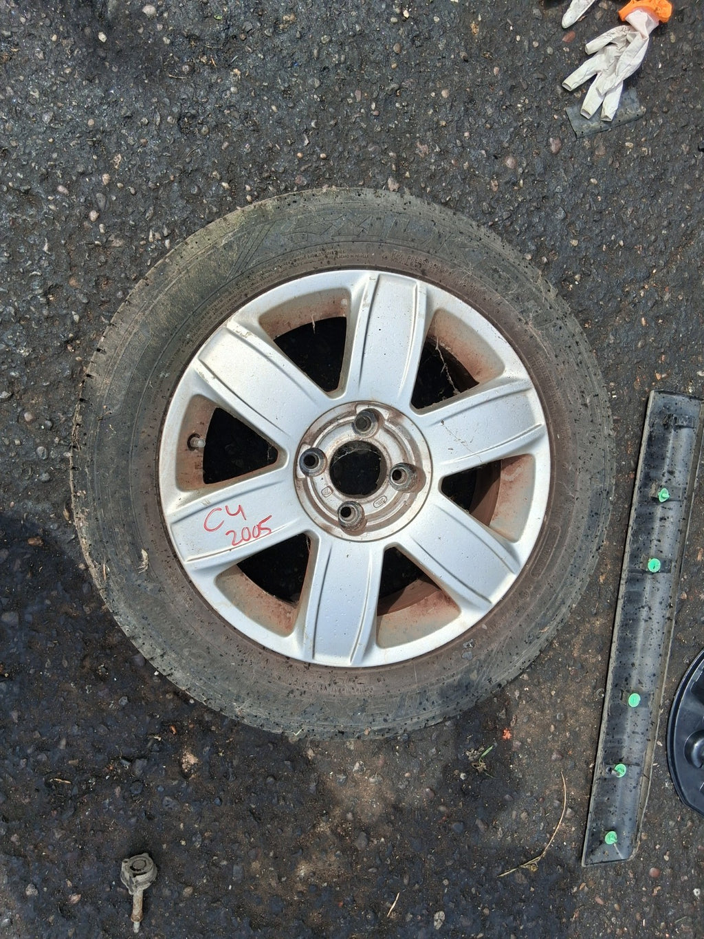 CITROEN C4 MK1 2005 16 INCH ALLOY WHEEL WITH TYRE 205/55R16