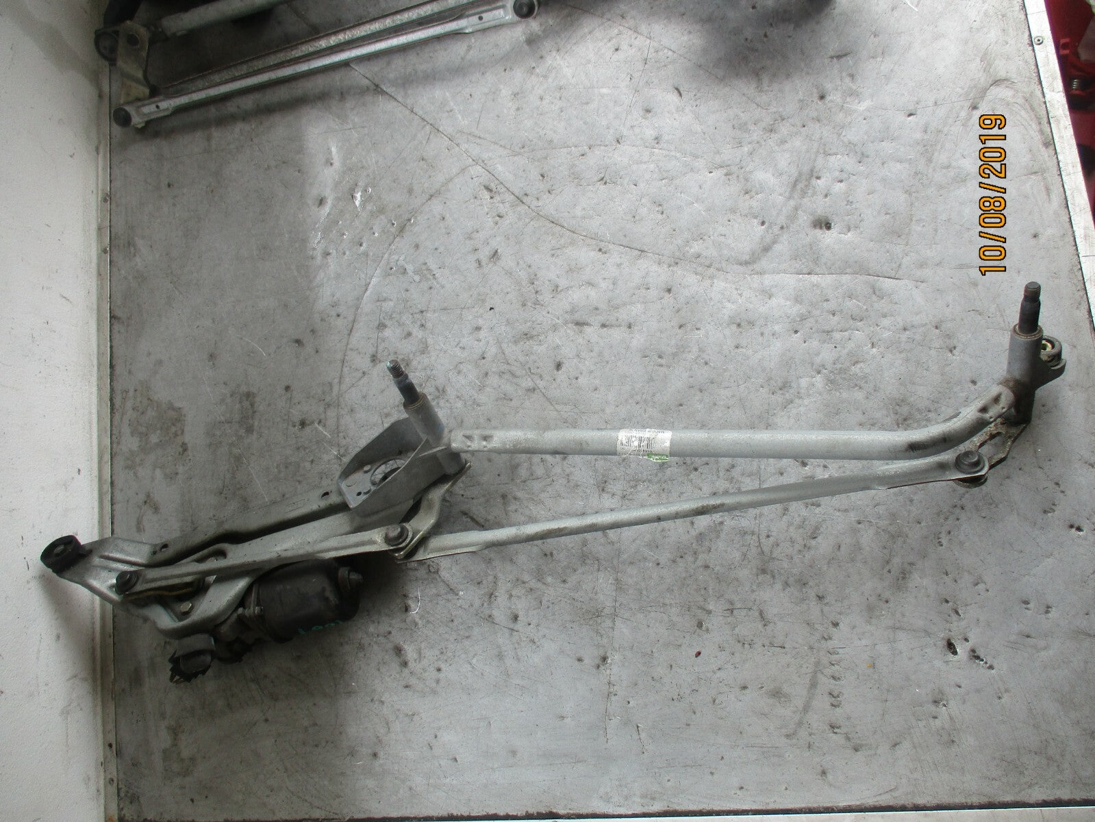 PEUGEOT 1007 FRONT WIPER MOTOR WITH LINKAGE MECH 53564302