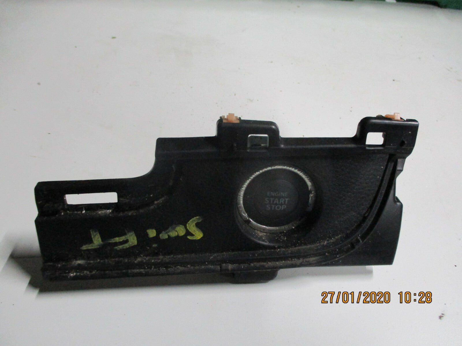 SUZUKI SWIFT MK3 2015 ENGINE STOP START CONTROL SWITCH & DASH TRIM 73831-68L1