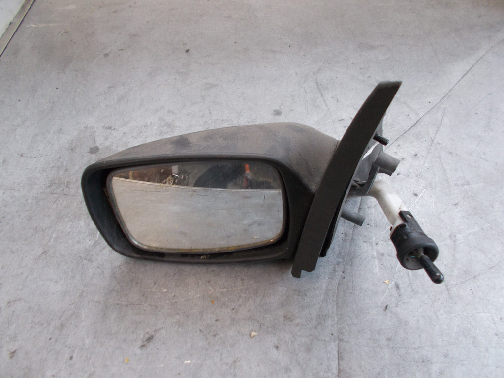 FORD FOCUS 2006 MK2 NS PASSENGER SIDE MANUAL WING MIRROR BLACK