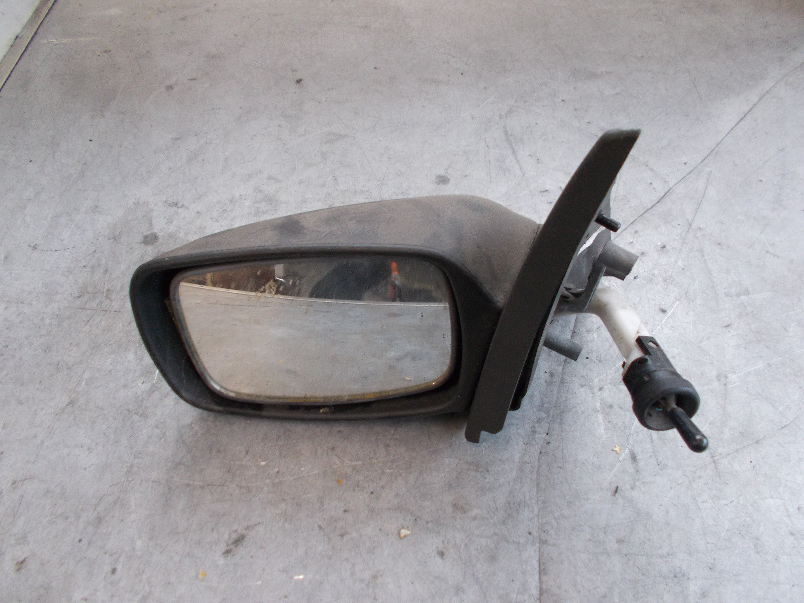 FORD FOCUS 2006 MK2 NS PASSENGER SIDE MANUAL WING MIRROR BLACK