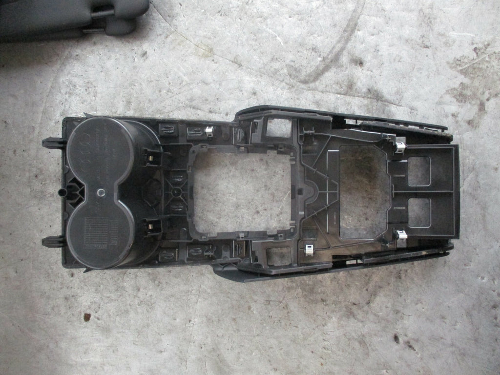 AUDI A3 8V (MK3) CENTRE CONSOLE SURROUND TRIM & CUP HOLDERS 8V2864261A
