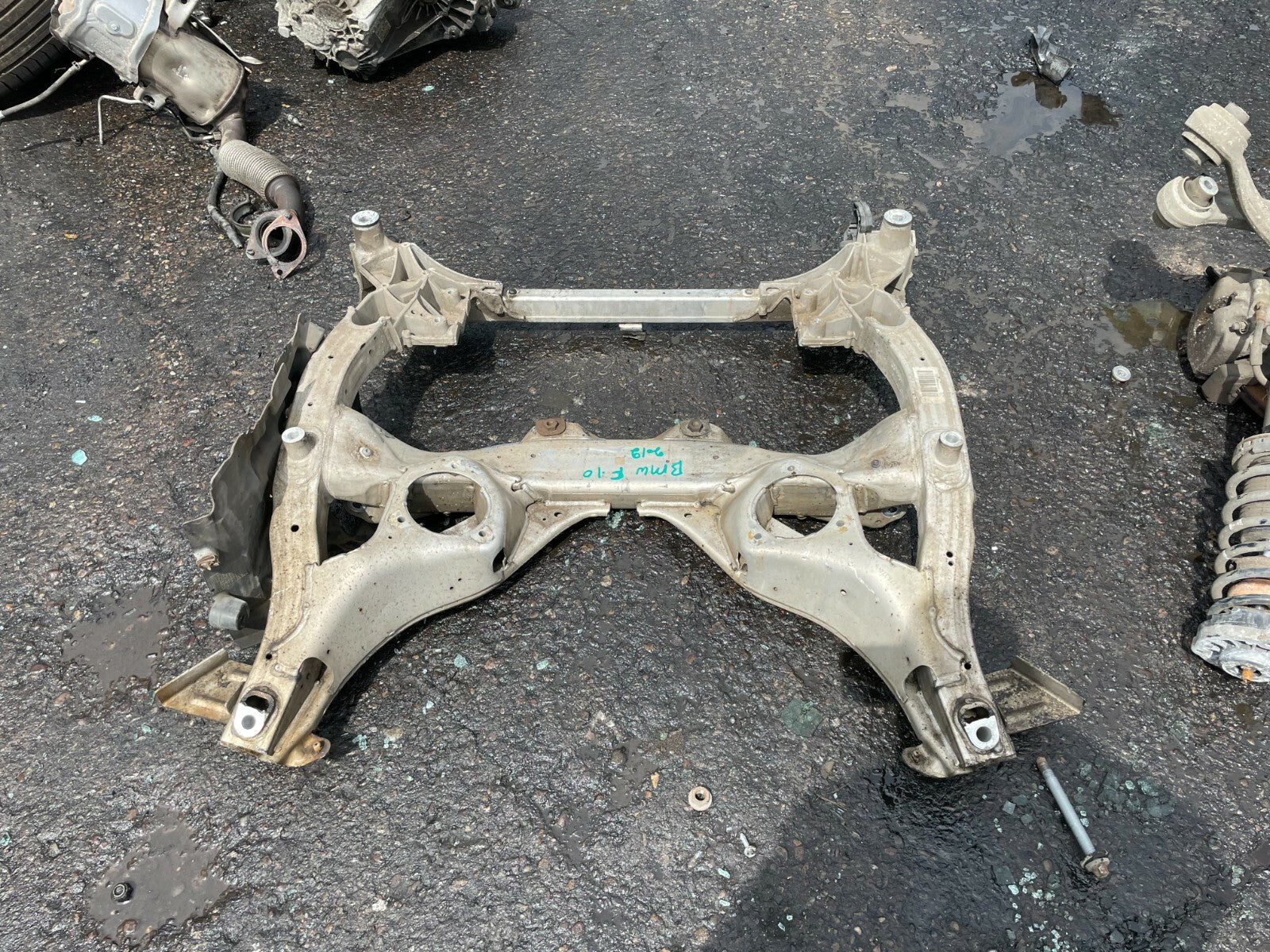 2012 BMW 5 SERIES F10 2.0 DIESEL 520D FRONT SUB FRAME SUBFRAME CRADLE AXLE