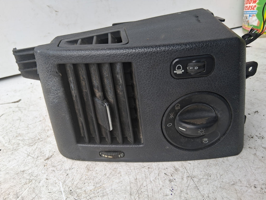 2020 MERCEDES BENZ SPRINTER OSF DRIVER SIDER SIDE VENT & SWITCHES A9068300754