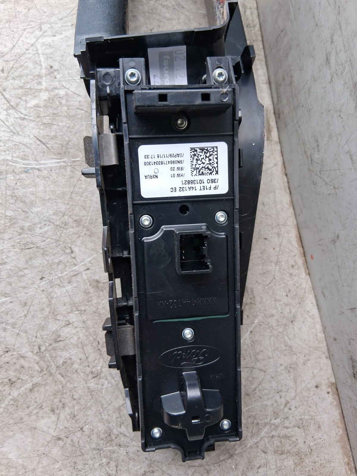 FORD FIESTA MK7 2016 5 DOOR OSF DRIVER SIDE FRON DOOR LOCK MECHANISM 10138821