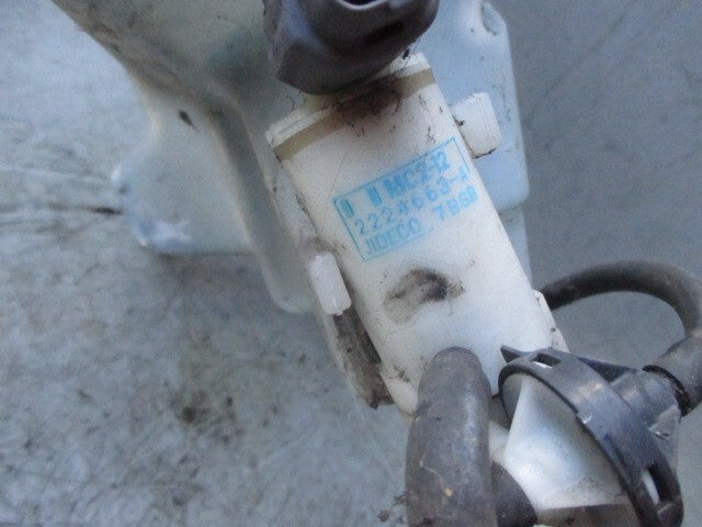 2009 MAZDA 2 WINDSCREEN WASHER WATER BOTTLE TANK RESERVOIR PUMP D65151040
