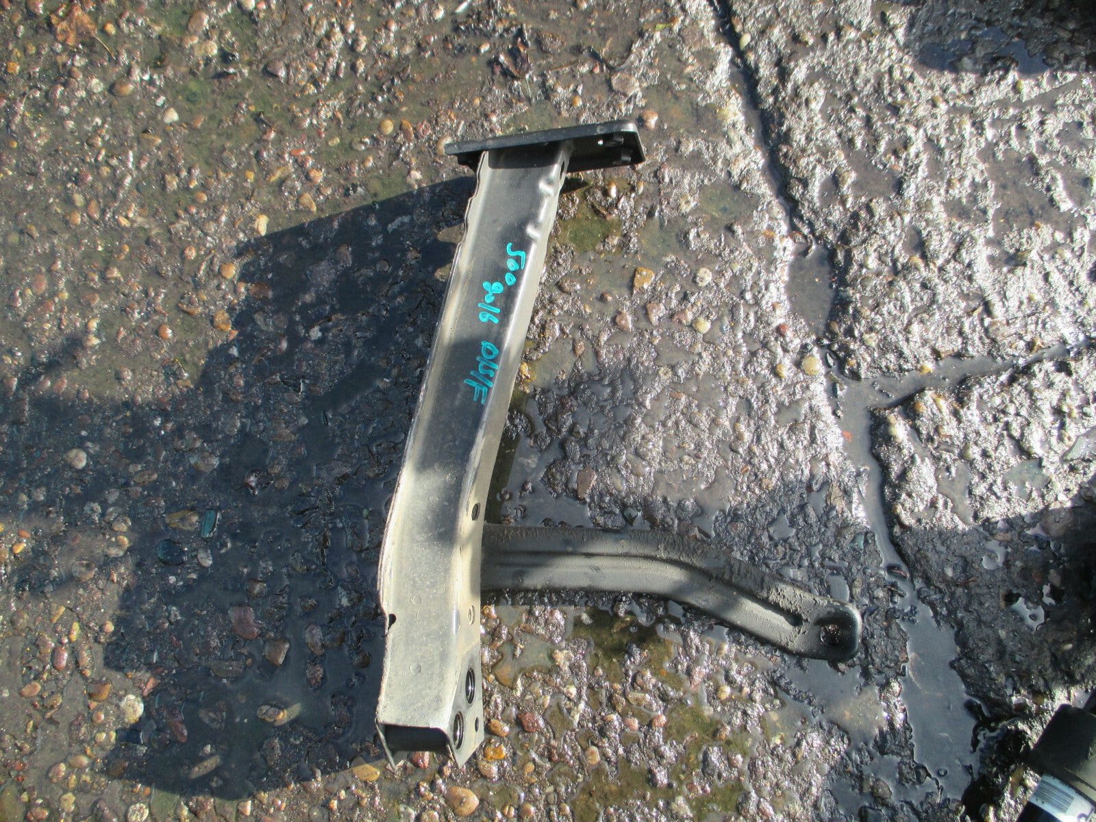 FIAT 500 2016 OSF DRIVER SIDE FRONT CARRIER HOLDER