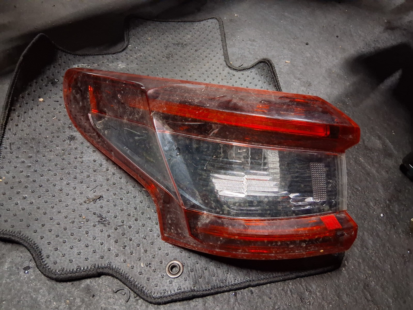 2020 NISSAN QASHQAI J11 MK2 FACELIFT NSR PASSENGER SIDE OUTER LEFT TAIL LIGHT